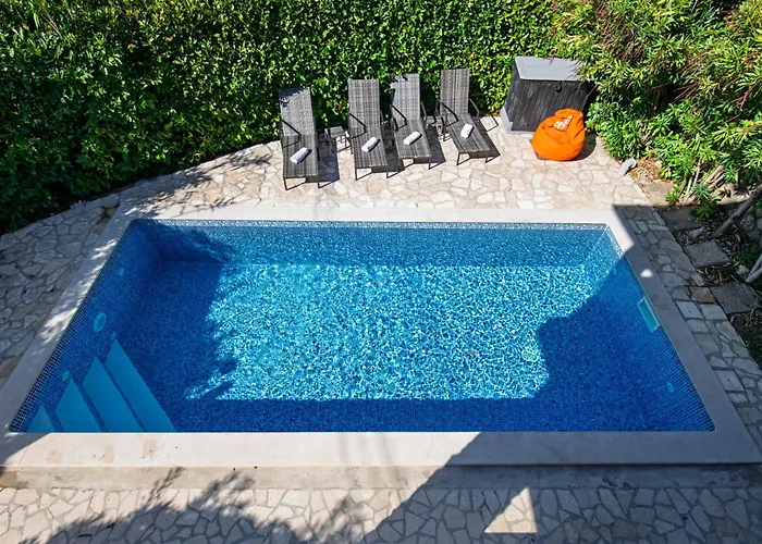 Badi By Interhome Tatil Evi Malinska